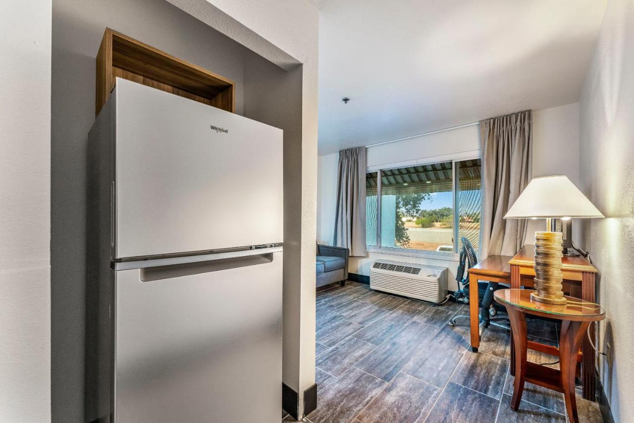 Tempe Corner Apartment Studio King Bed Exterior photo