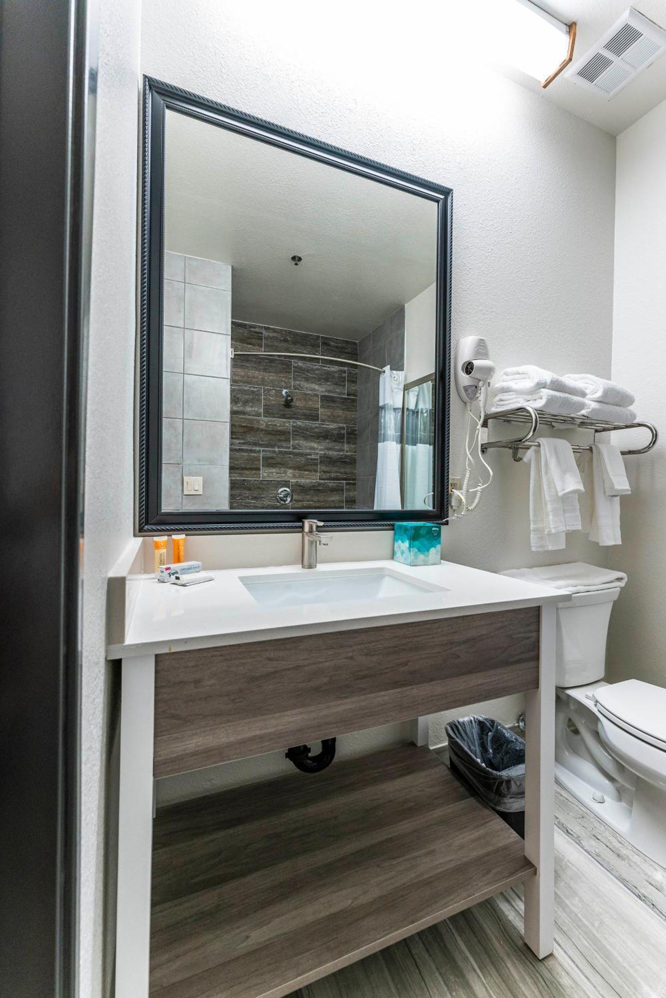 Tempe Corner Apartment Studio King Bed Exterior photo